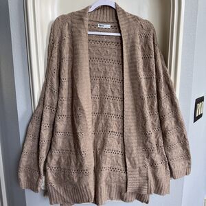 Sonoma Beige/Tan Patterned Cardigan Size Medium